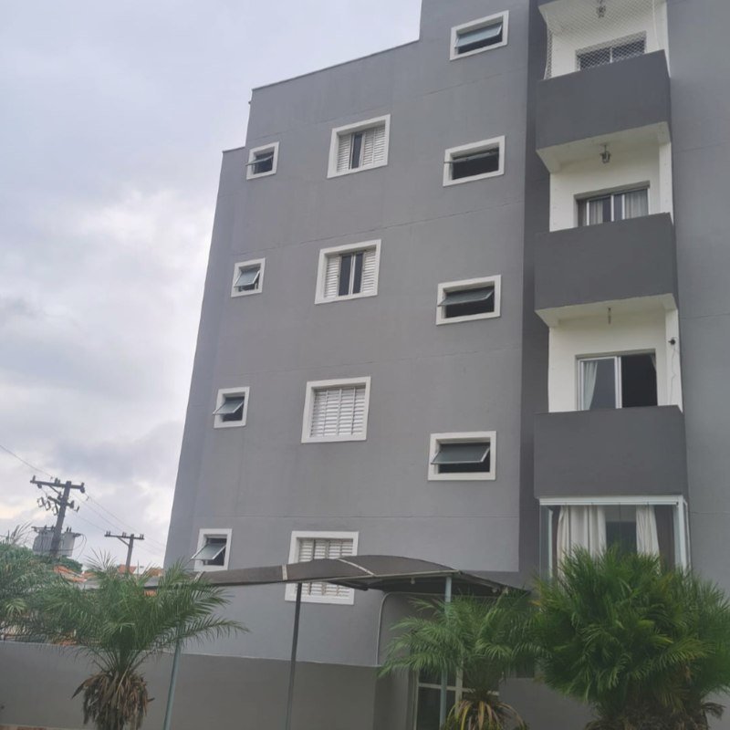 Fachada do Condomínio Edifício Satélite após revitalização